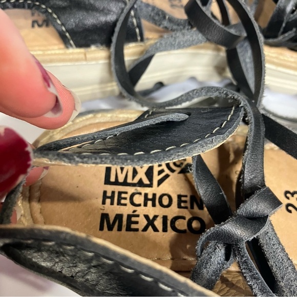 Made in Mexico black lace up Huraches dream catcher design size 6 - Picture 9 of 9